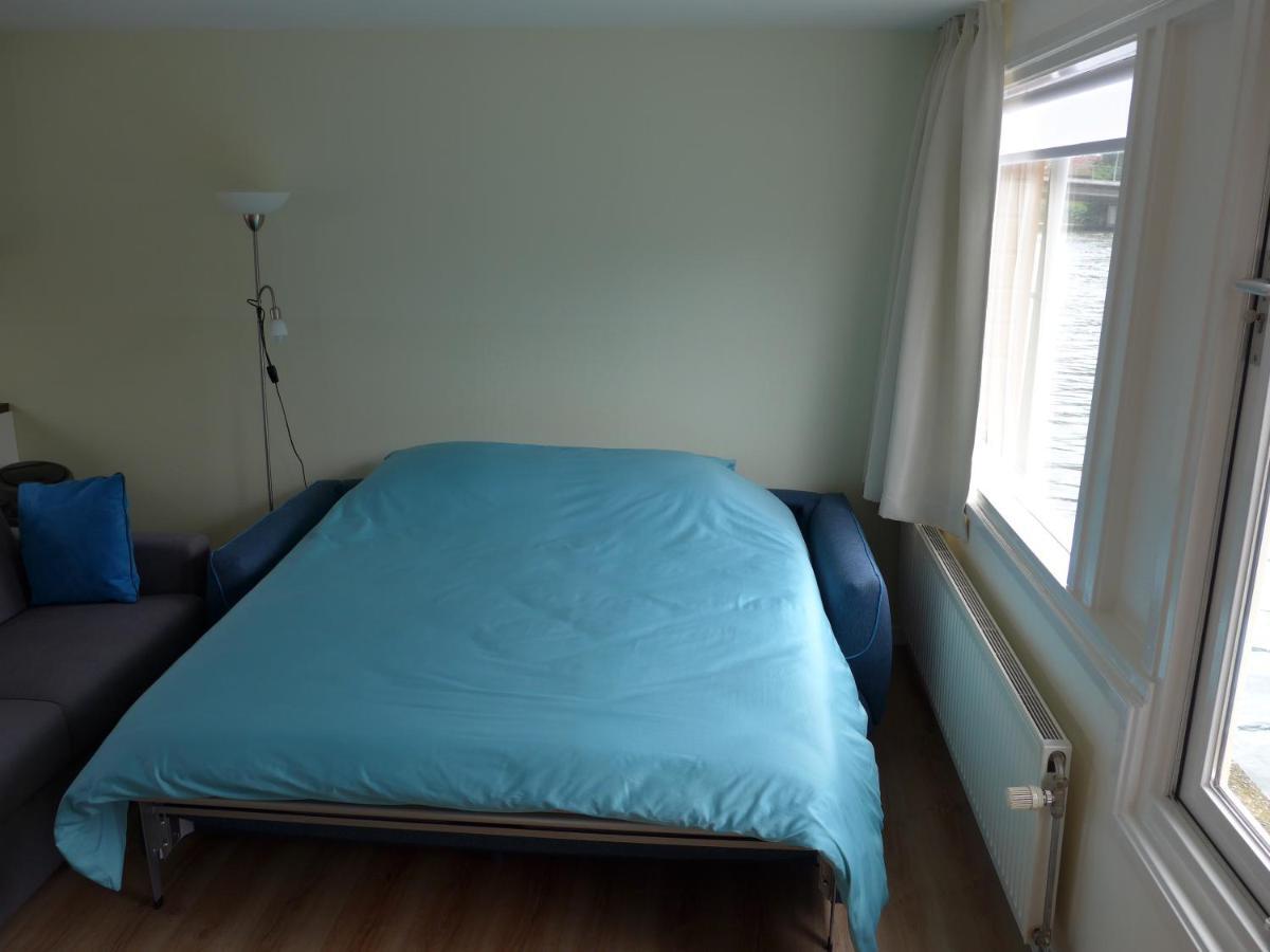 Appartamento Houseboat In The Center, 5 Min Walk To Tropical Museum, Free Wifi! Amsterdam Esterno foto