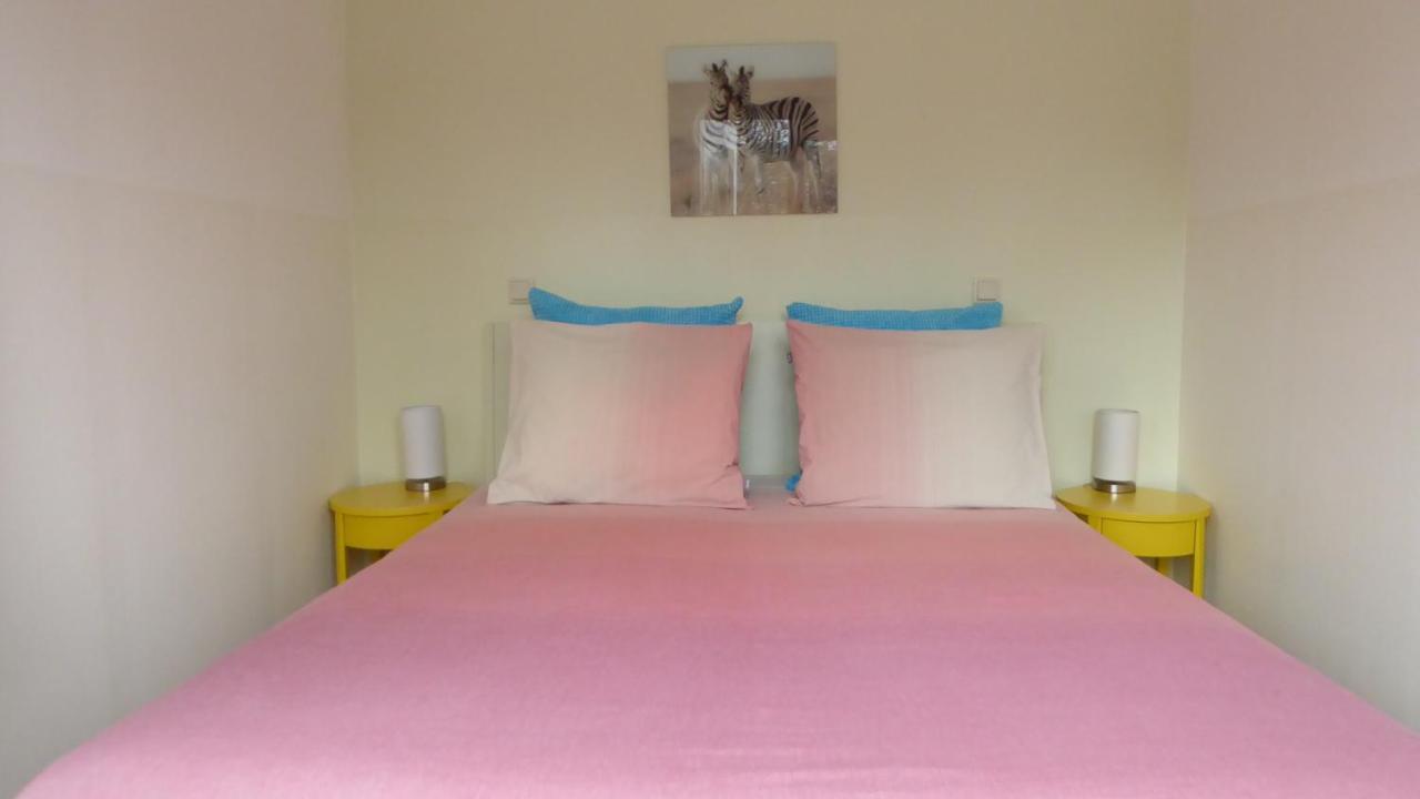 Appartamento Houseboat In The Center, 5 Min Walk To Tropical Museum, Free Wifi! Amsterdam Esterno foto